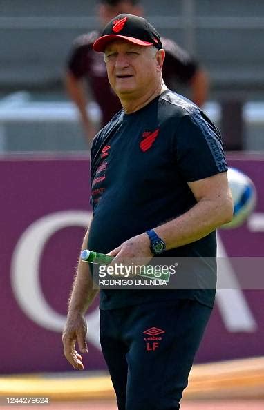 athletico paranaense coach.